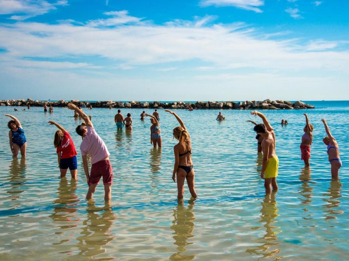 Hotel Marina Beach - Azzurro Club ラヴェンナ エクステリア 写真