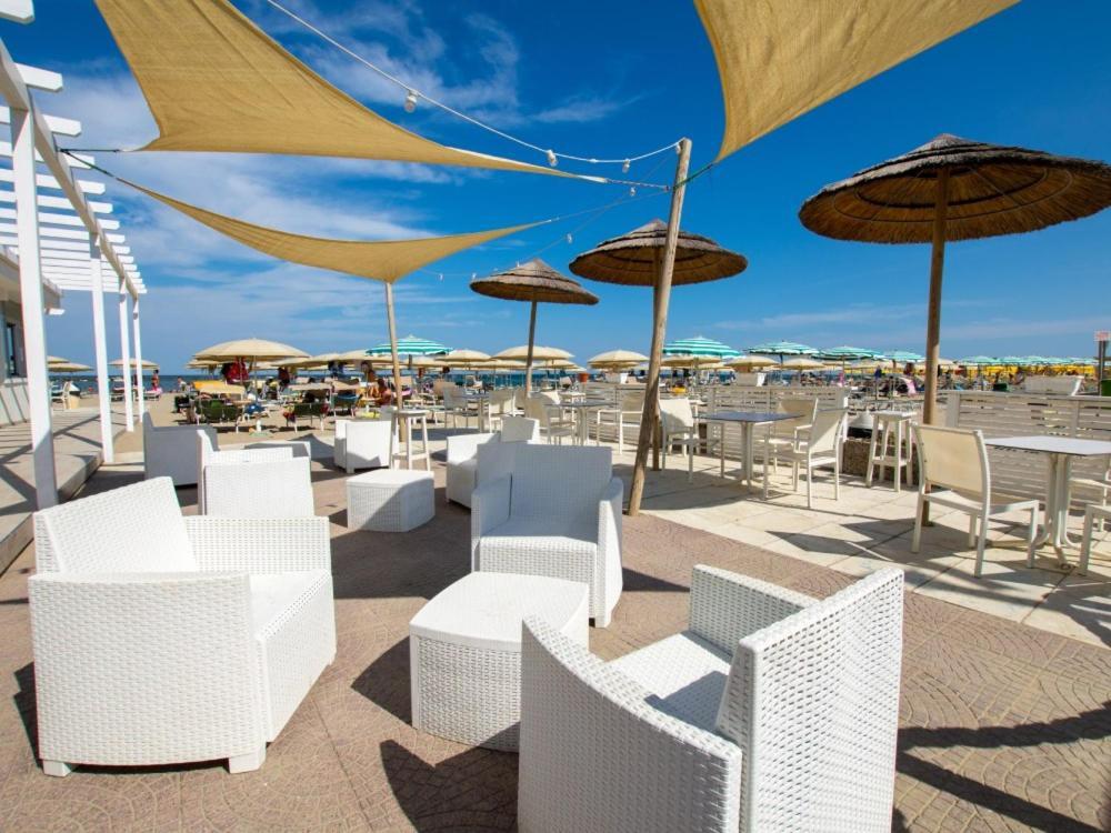 Hotel Marina Beach - Azzurro Club ラヴェンナ エクステリア 写真