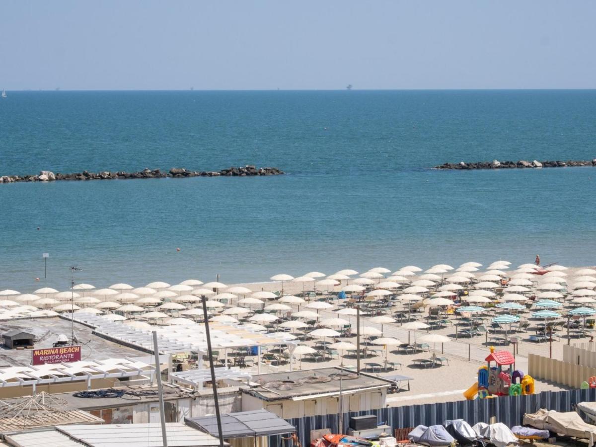Hotel Marina Beach - Azzurro Club ラヴェンナ エクステリア 写真
