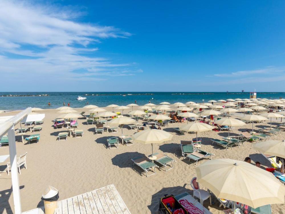 Hotel Marina Beach - Azzurro Club ラヴェンナ エクステリア 写真