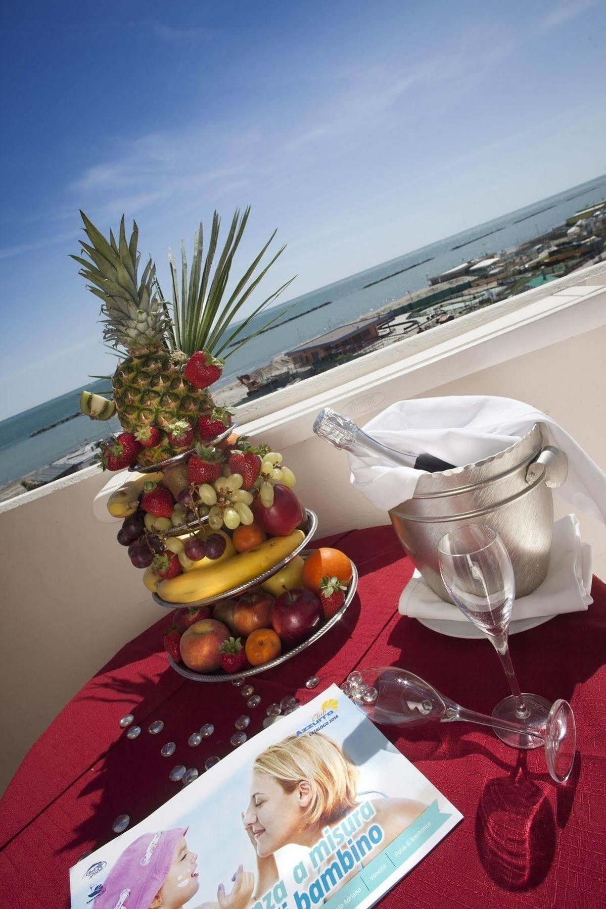 Hotel Marina Beach - Azzurro Club ラヴェンナ エクステリア 写真